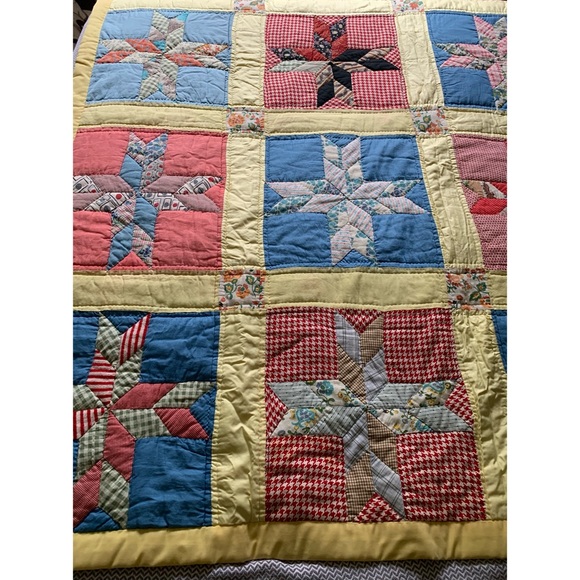 Full size handmade yellow backing cross quilt - Picture 7 of 10